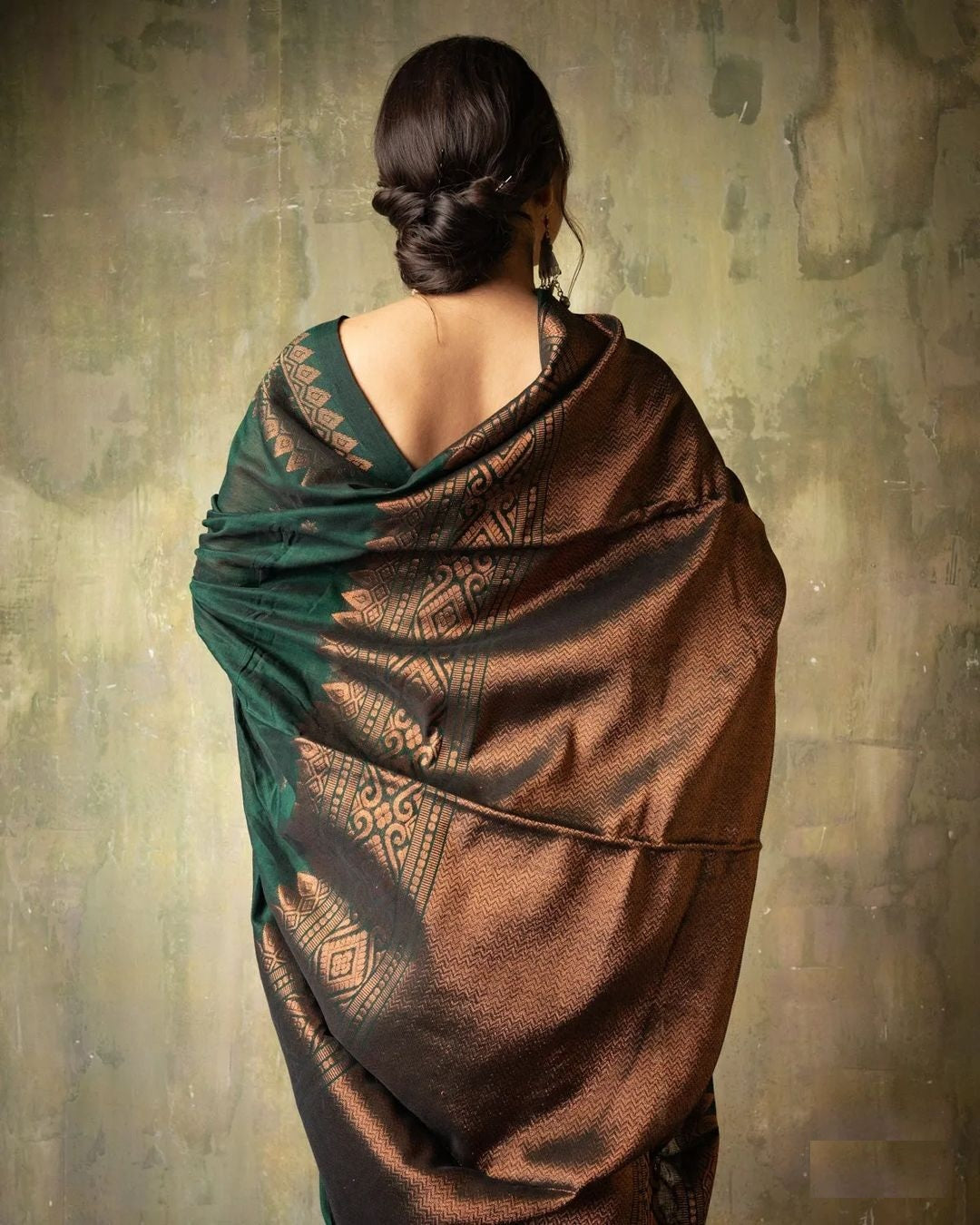 Rich Pallu and Jacquard Work Green Saree