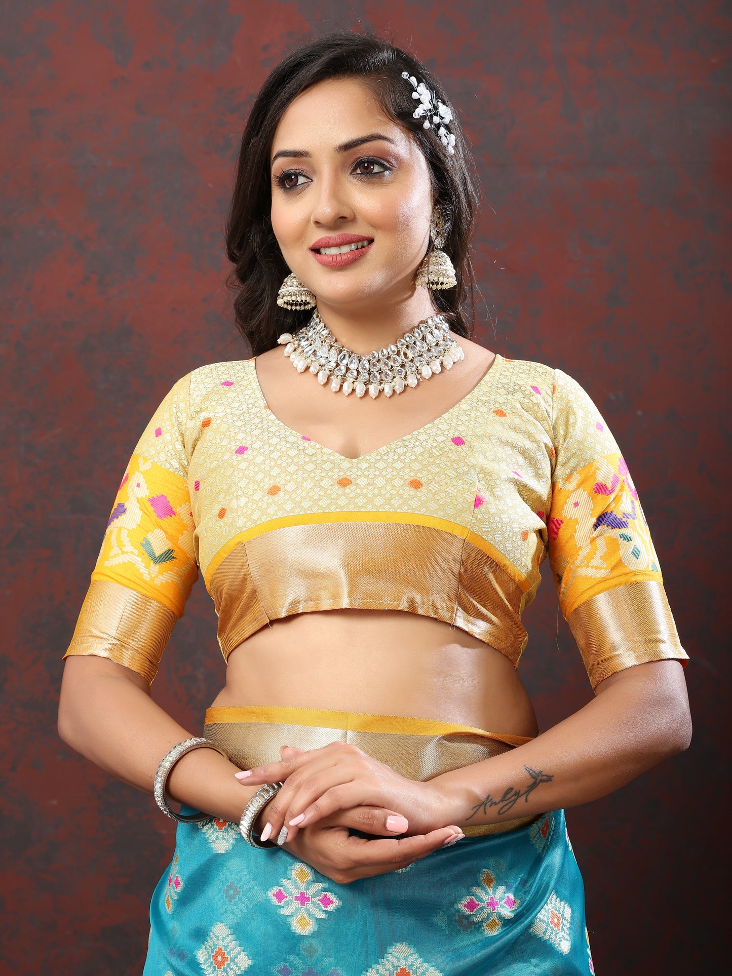 Soft Organza silk Rama saree with Meenakari weawing design