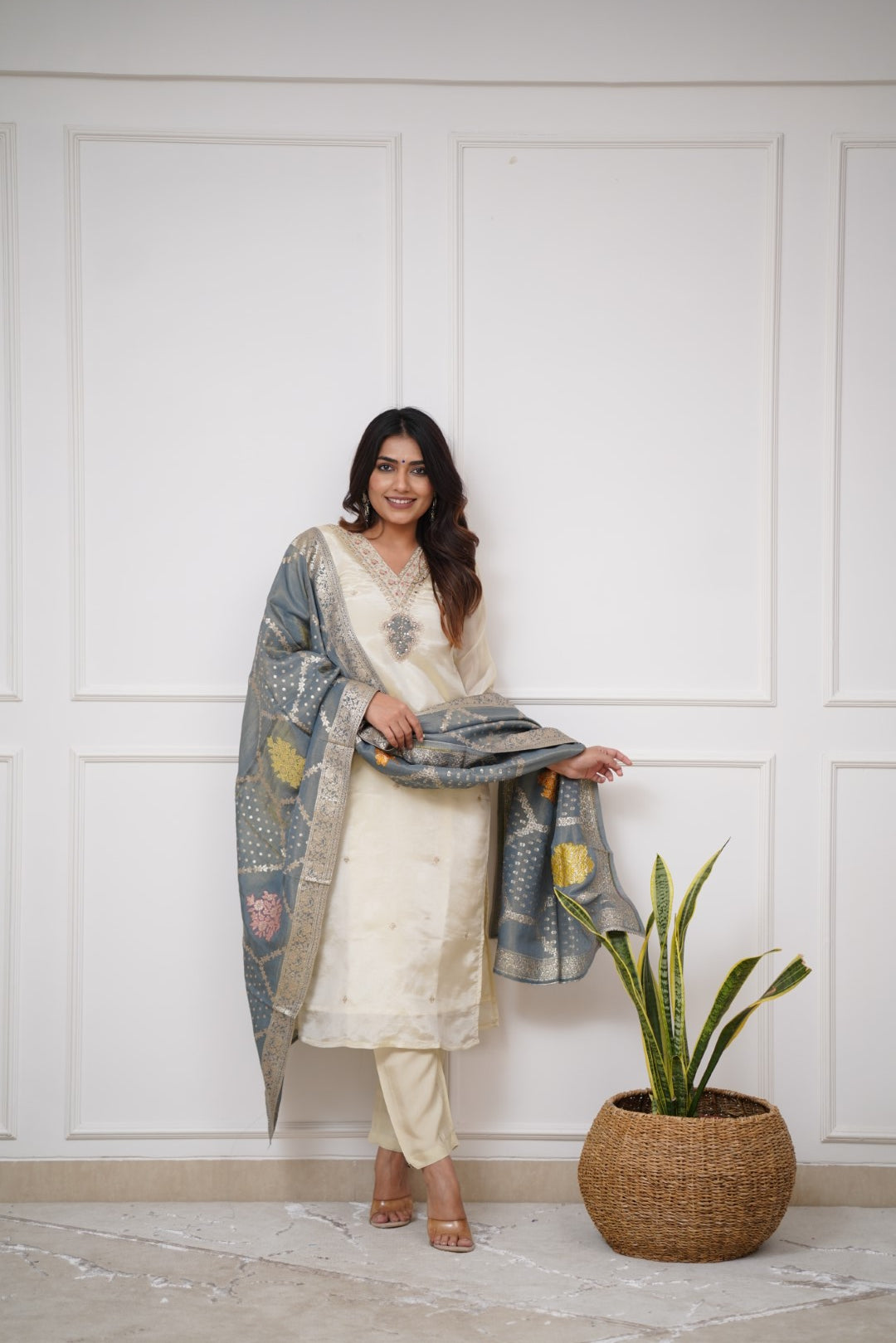 Women Embroidered Chanderi SILK kurta set