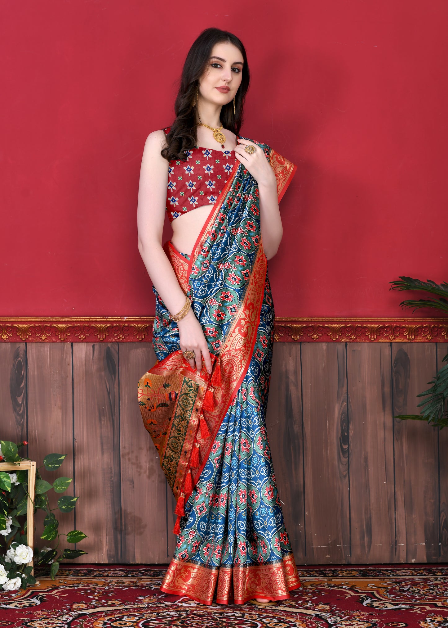 Soft Pethani silk saree with Patola Print all over the saree
