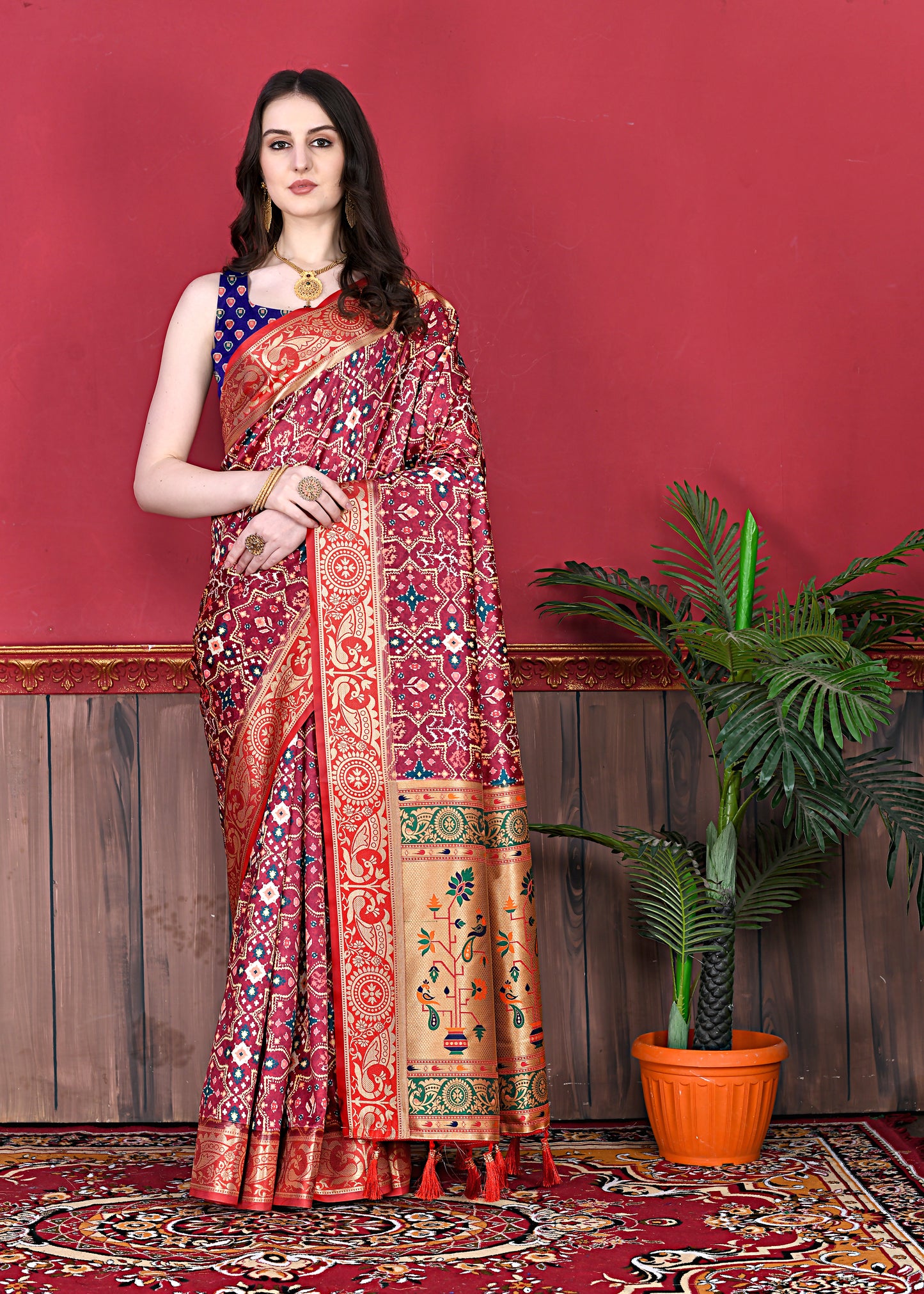 Soft Pethani silk saree with Patola Print all over the saree