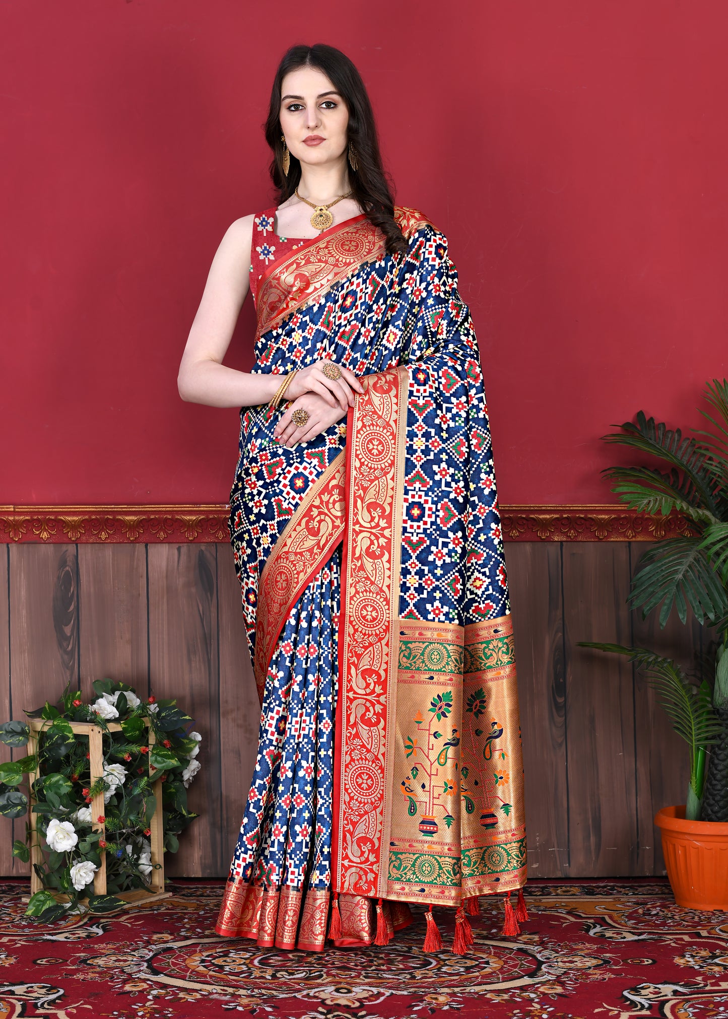 Soft Pethani silk saree with Patola Print all over the saree