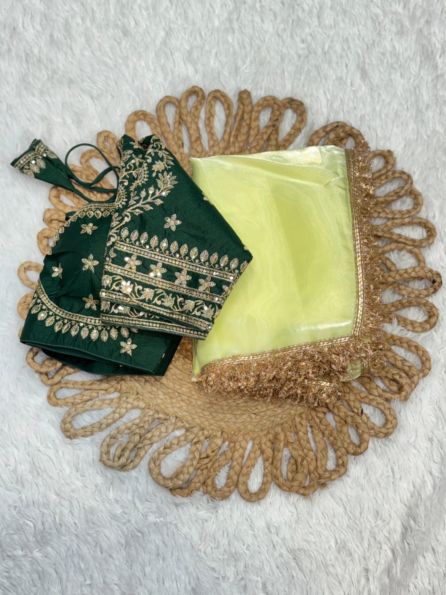 Queen Yellow Saree With Green Blouse