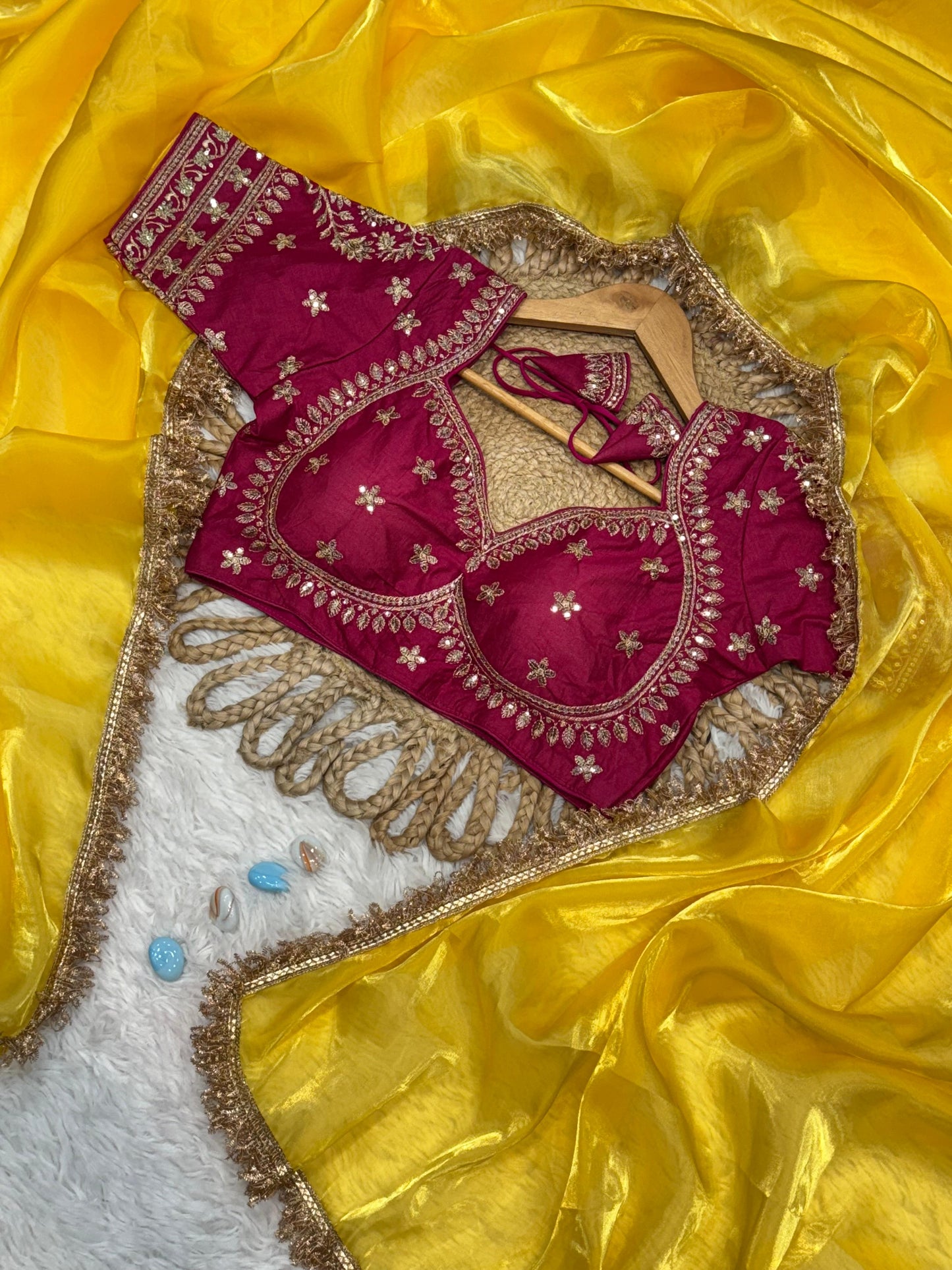 Queen Yellow Saree With Red Blouse
