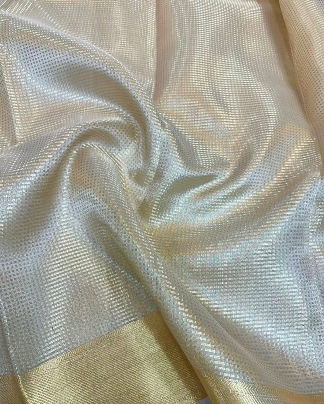 Nayan Thara Tissue Super Hit Saree