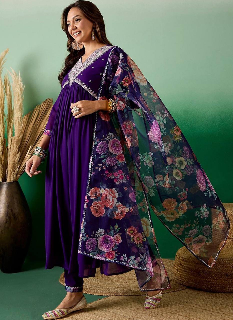 Women Georgette With Embrodairy Flared Kurta Set